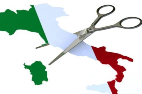 Autonomia differenziata: “una legge contro la Costituzione”. Il documento dei costituzionalisti italiani