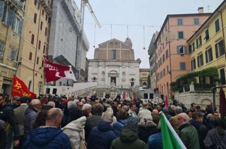 Referendum contro l’autonomia differenziata. Forte manifestazione regionale a Ancona. Matteo Ricci: “in piazza contro riforma sbagliata”