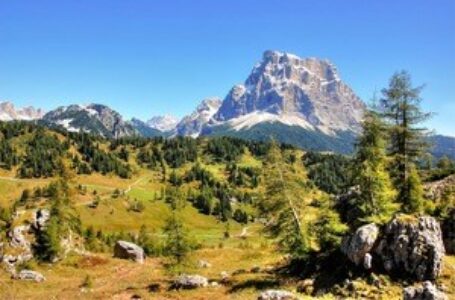 Il turismo nella montagna italiana. Uncem: “flussi in crescita ed è sbagliato parlare di overtourism”