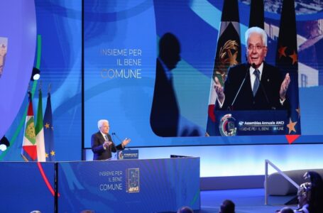 Mattarella all’Anci: “Comuni in prima linea per democrazia, preoccupa astensione”