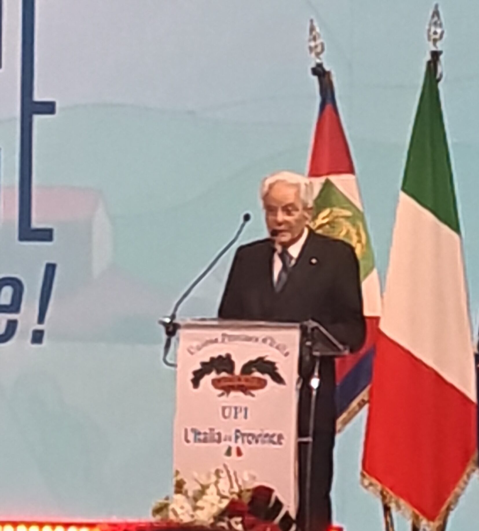 Province, Mattarella a Imperia: “Mettere fine alla transizione incompiuta. Solidarietà alle forze dell’ordine”